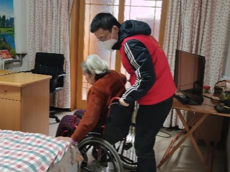 【疫情防控】尽锐出战护我城，，，，，，银娱优越会先锋在行动 ——集团干手下沉一线系列（二）