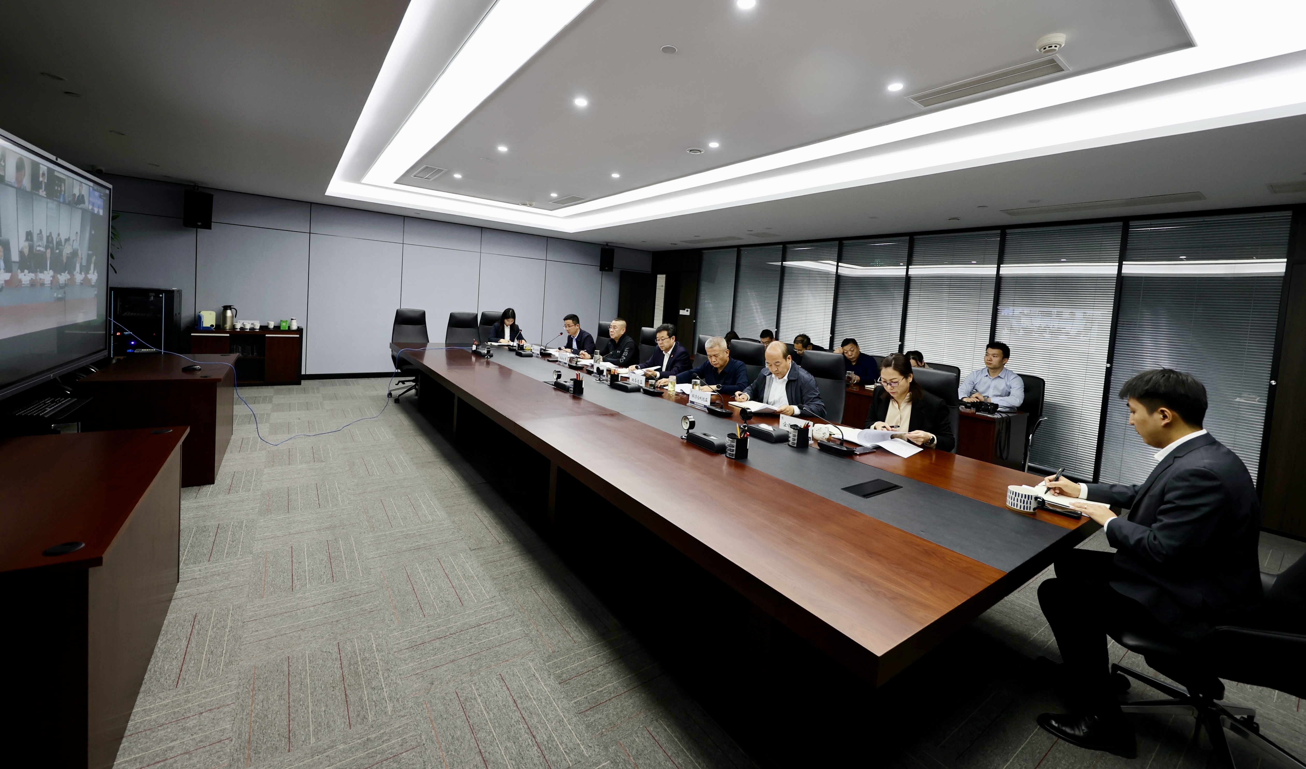 银娱优越会集团召开2022年三季度经济运行剖析会
