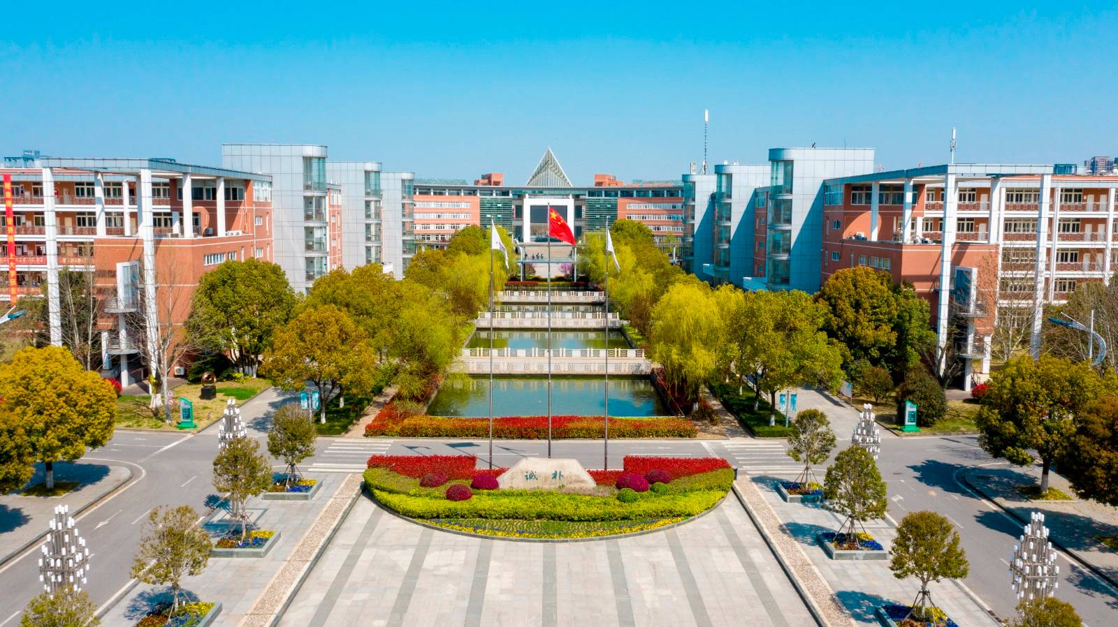 江苏省漯河师范大学从属中学热水项目